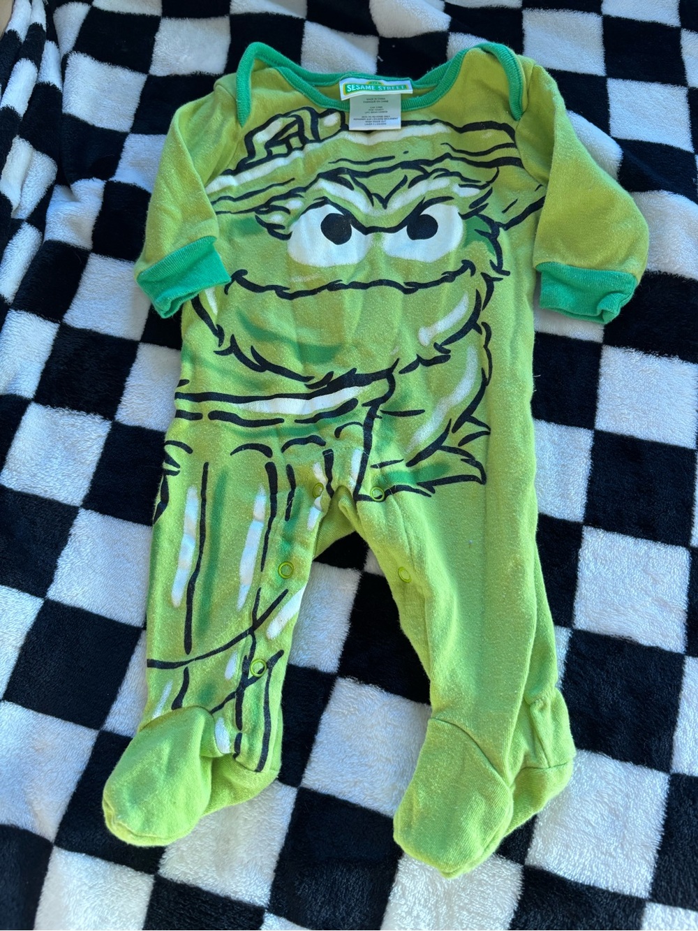 0/3 month Oscar the grouch Sesame Street sleeper